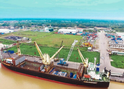 Đầu tư loạt dự án giao thông tăng kết nối ĐBSCL với cảng biển TP.HCM